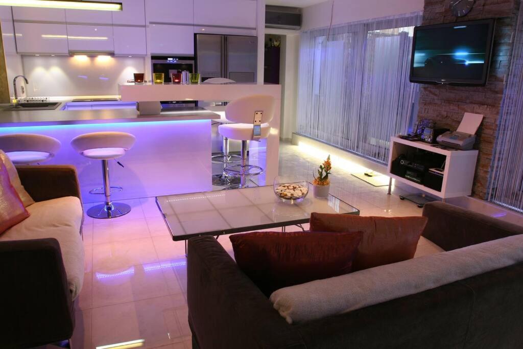 Nice Life - Luxury Apartment In The Old Town. บราติสลาวา ภายนอก รูปภาพ