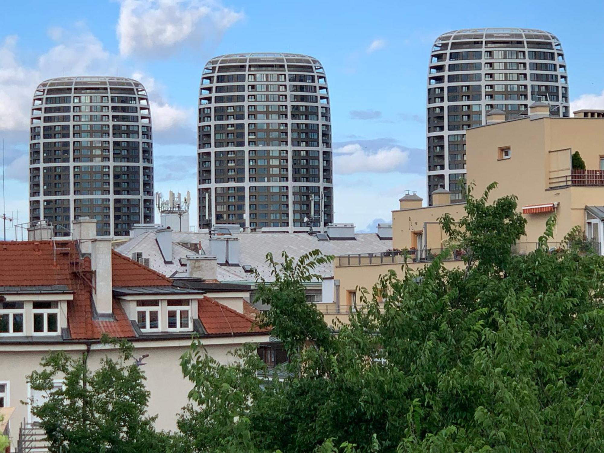 Nice Life - Luxury Apartment In The Old Town. บราติสลาวา ภายนอก รูปภาพ