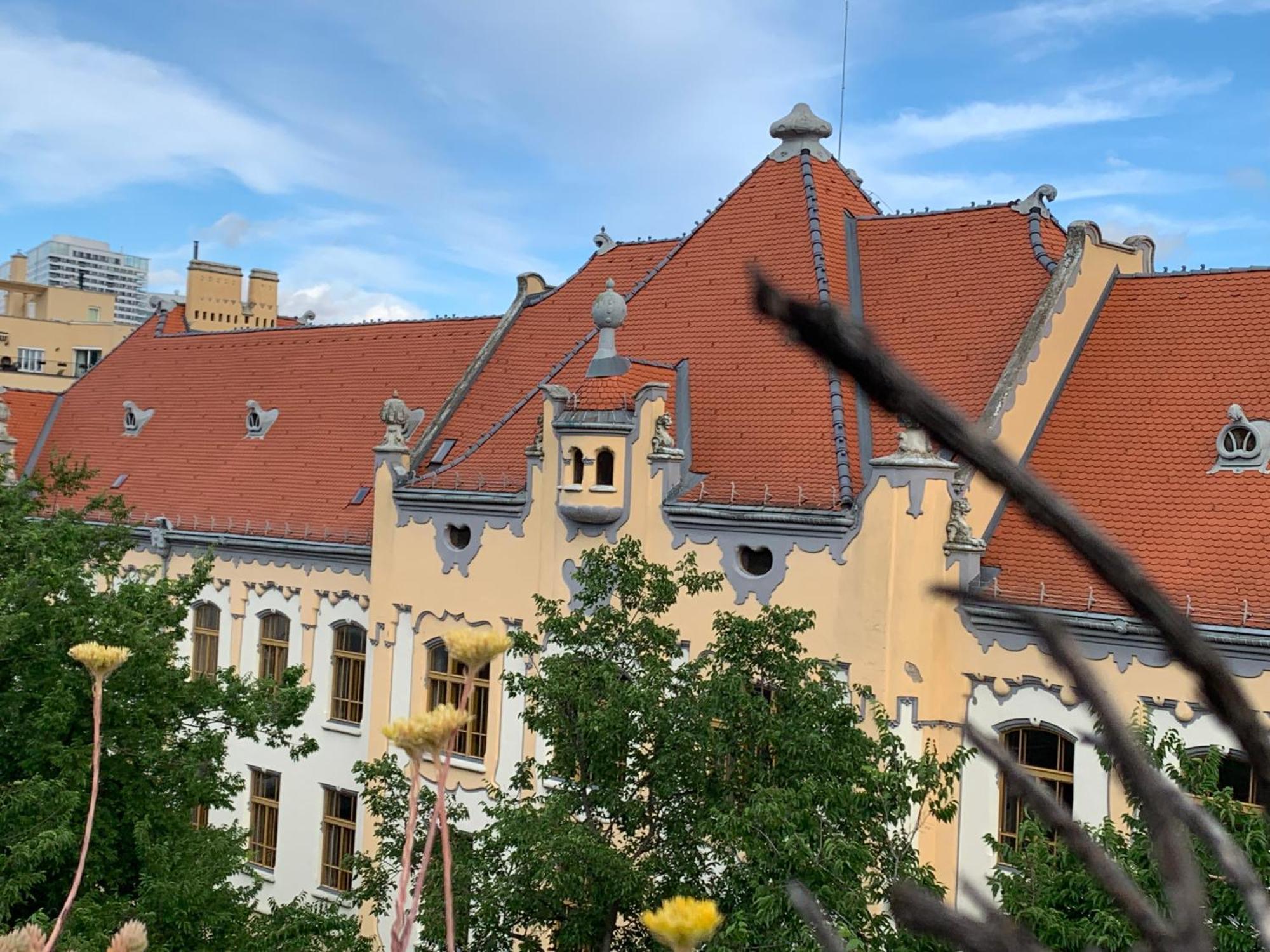 Nice Life - Luxury Apartment In The Old Town. บราติสลาวา ภายนอก รูปภาพ